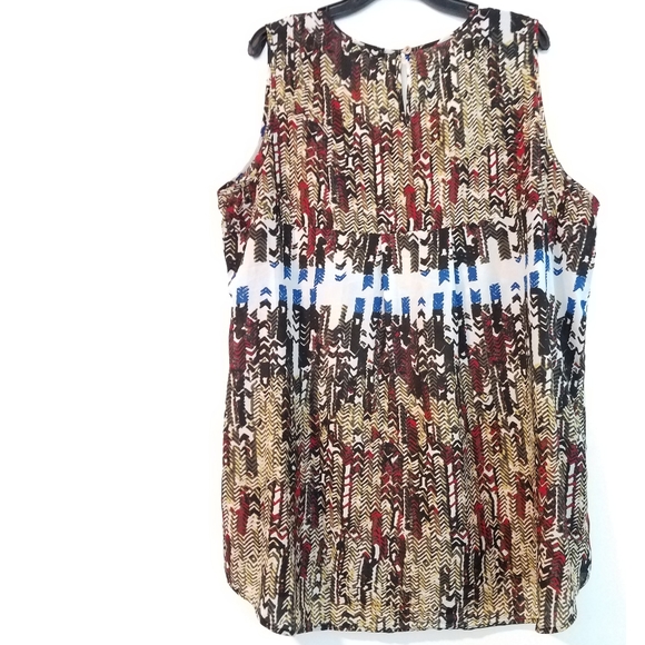 Daniel Rainn Tops - 2X Daniel Rainn Sleeveless Print Top